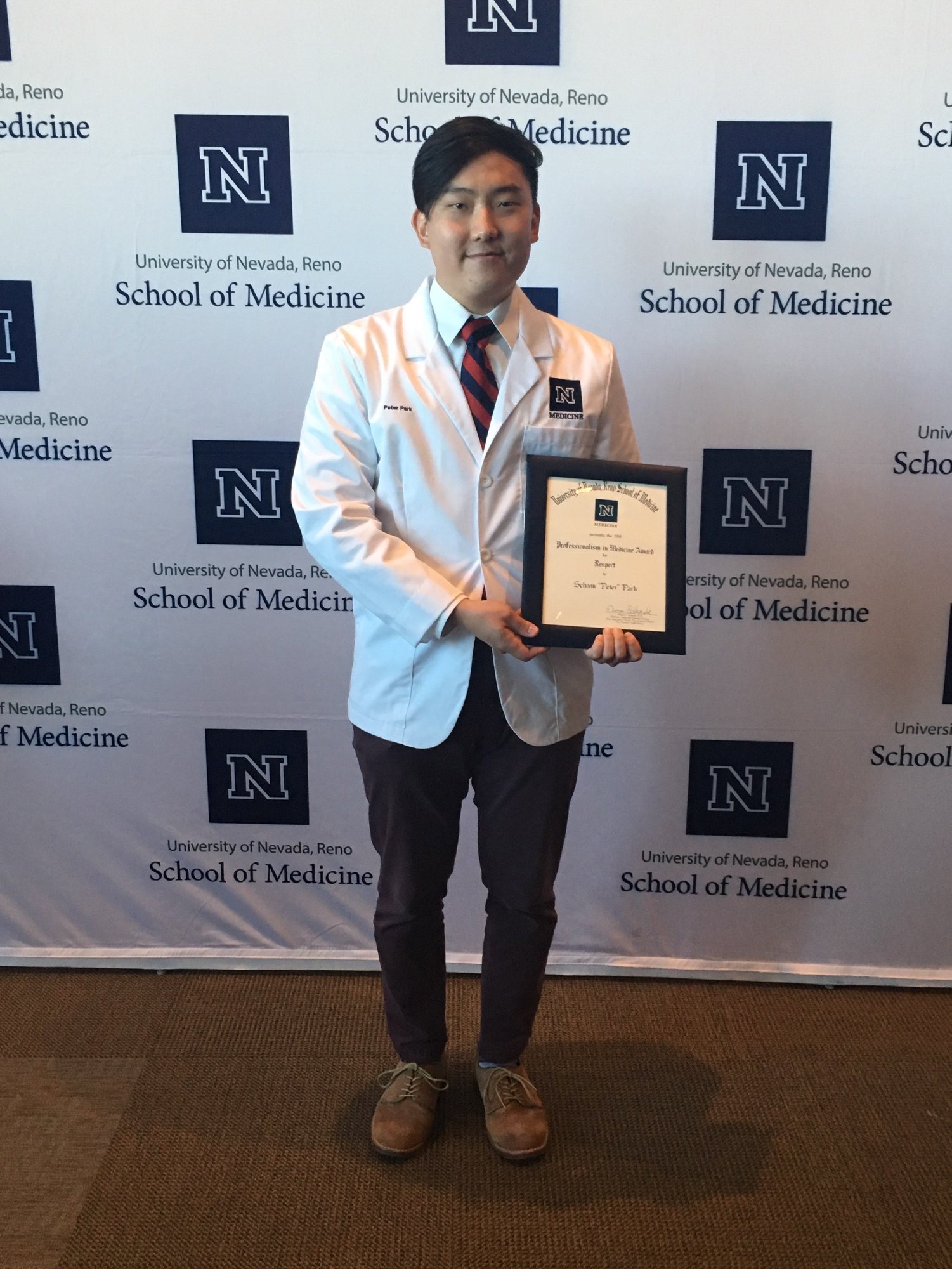 UNR medical student holds professionalism award