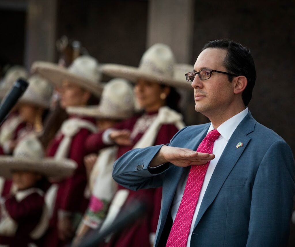 mexican consul salutes during Independence Day
