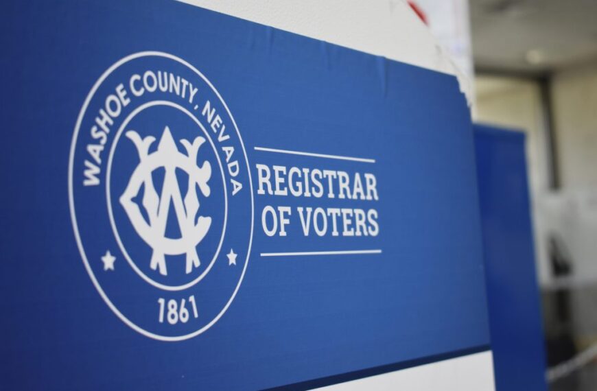 Blue county registrar of voters sign